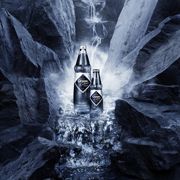 Photograph Ben Isselstein Cavewater on One Eyeland